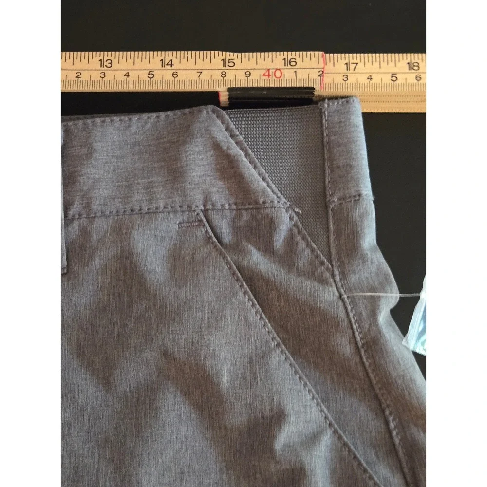 Hallstatt NEW Mens 34 Hybrid Performance Shorts Gray Heather Inseam 10